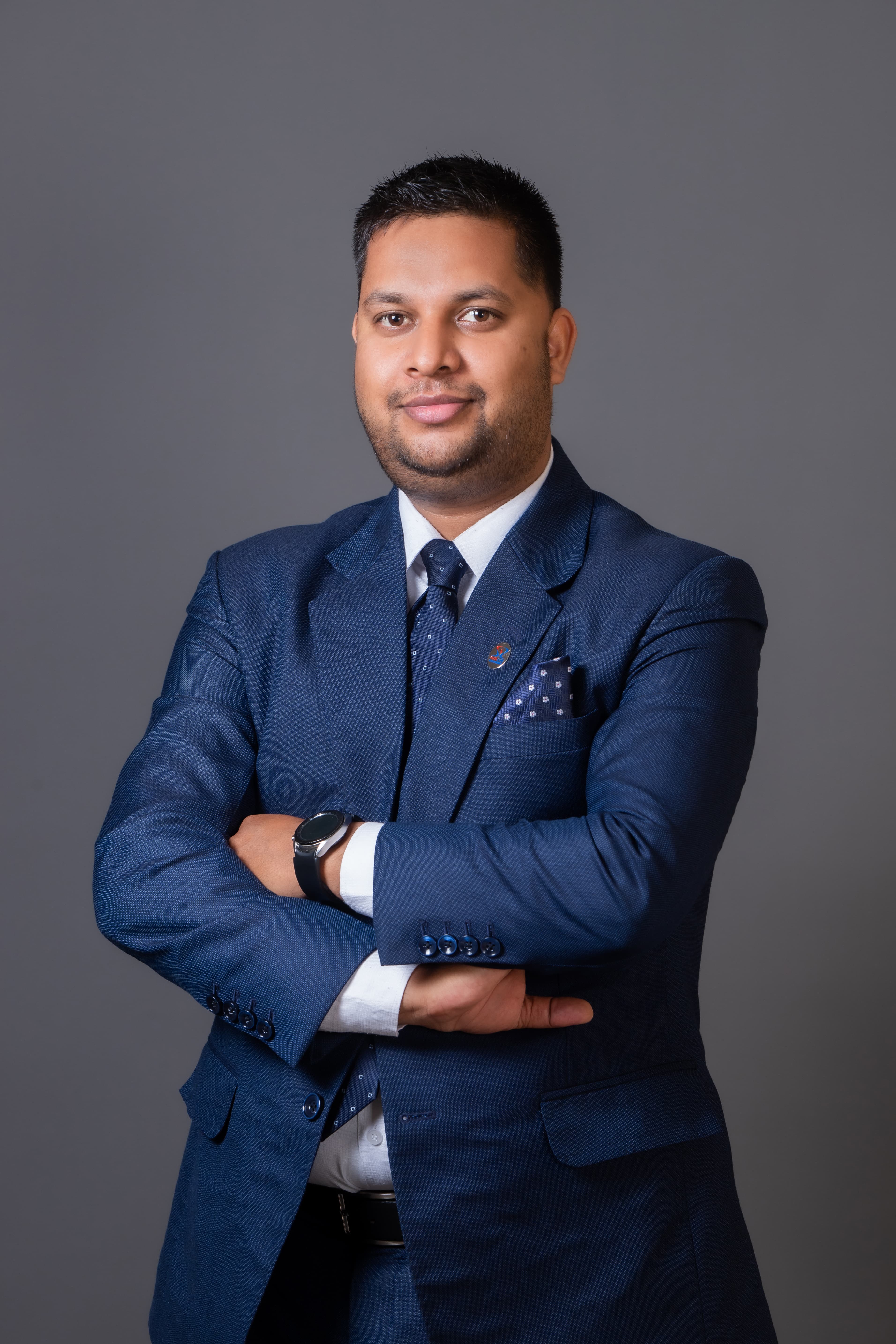 Mr. Divyesh Jha